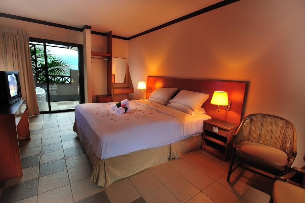 Paya Beach Spa & Dive Resort Kampung Genting Kültér fotó