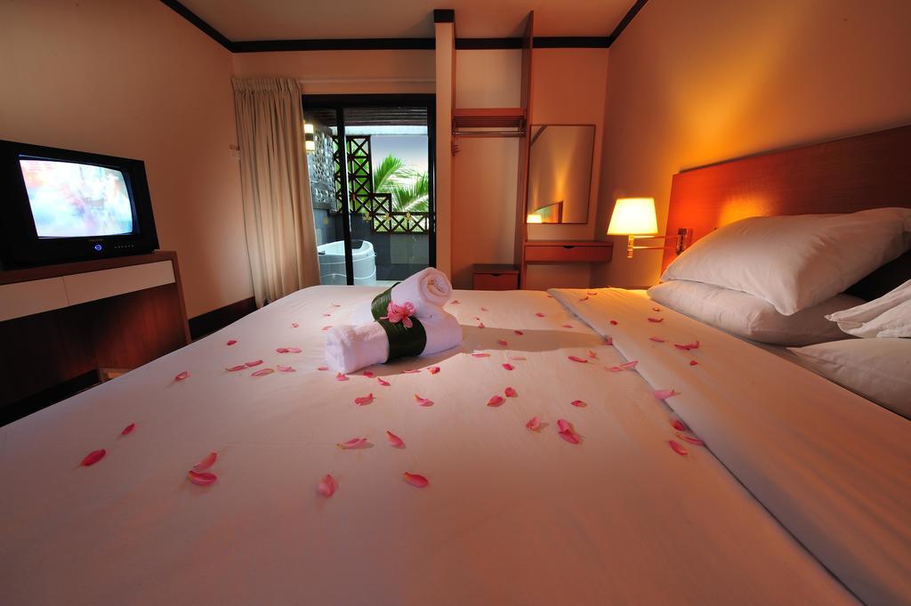 Paya Beach Spa & Dive Resort Kampung Genting Kültér fotó